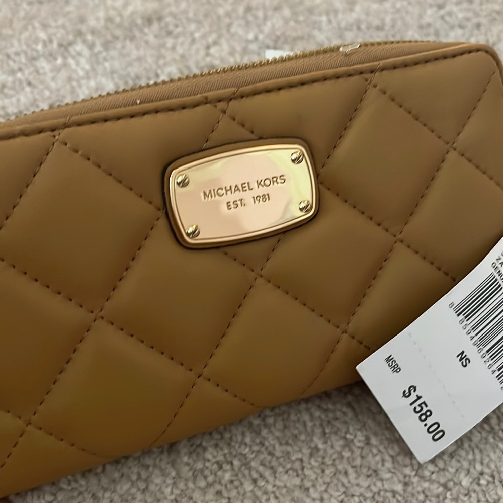 NEW WITH Tags, Michael Kors zip wallet, Tan